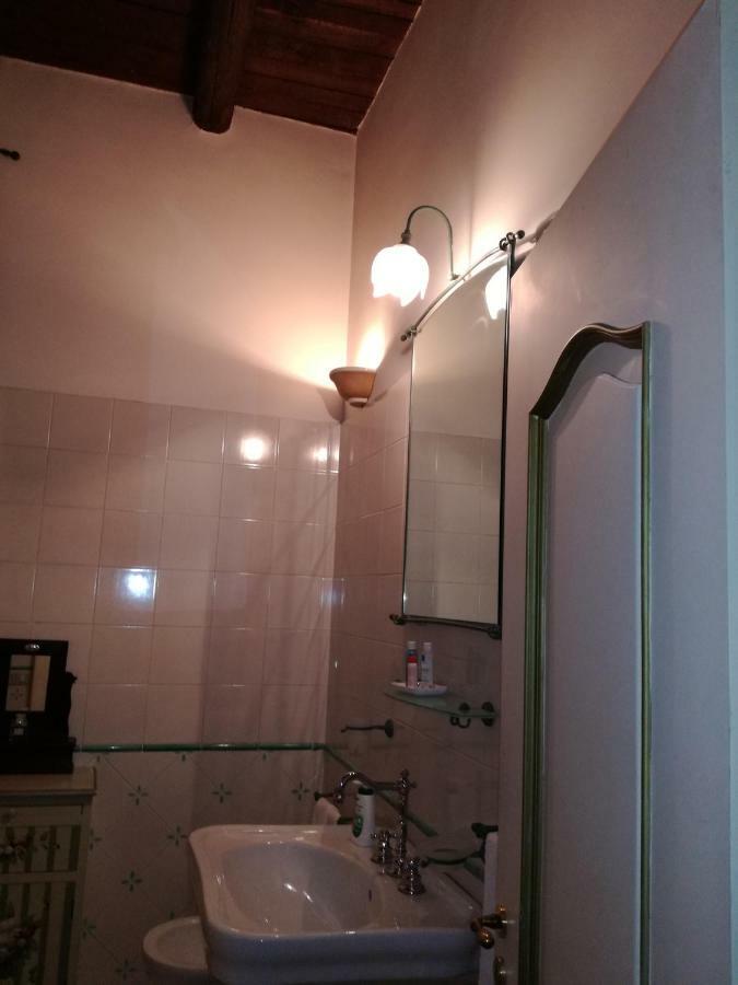 In Via Roma Bed & Breakfast ซาแลร์โน ภายนอก รูปภาพ