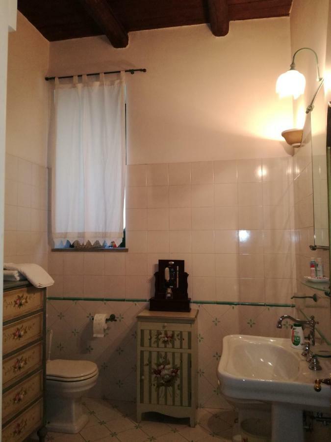 In Via Roma Bed & Breakfast ซาแลร์โน ภายนอก รูปภาพ